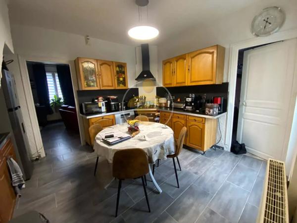 Vente                                                      Maison
                        
                     5 pièces                                         à Tergnier