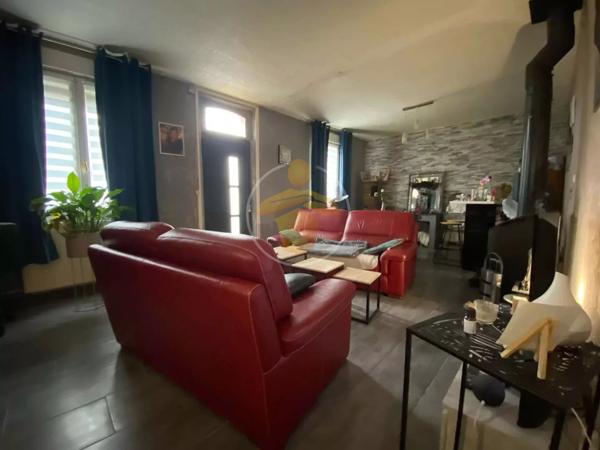 Vente                                                      Maison
                        
                     5 pièces                                         à Tergnier