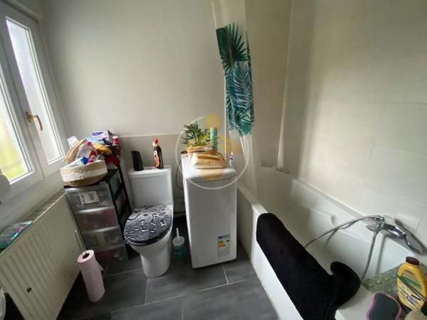 Vente                                                      Maison
                        
                     5 pièces                                         à Tergnier