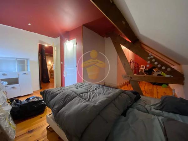Vente                                                      Maison
                        
                     5 pièces                                         à Tergnier