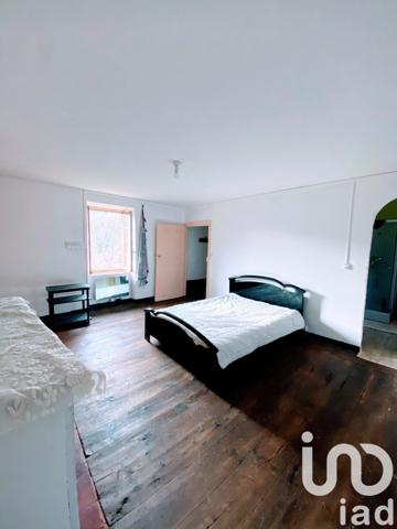 Maison de village 10 pièces de 200 m² à Laval-Roquecezière (12380)