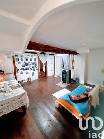 Maison de village 10 pièces de 200 m² à Laval-Roquecezière (12380)