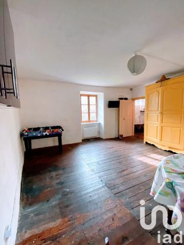 Maison de village 10 pièces de 200 m² à Laval-Roquecezière (12380)