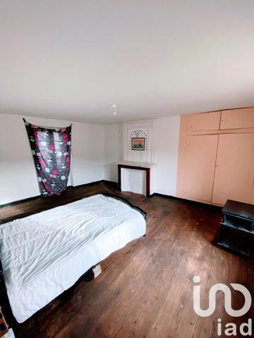 Maison de village 10 pièces de 200 m² à Laval-Roquecezière (12380)