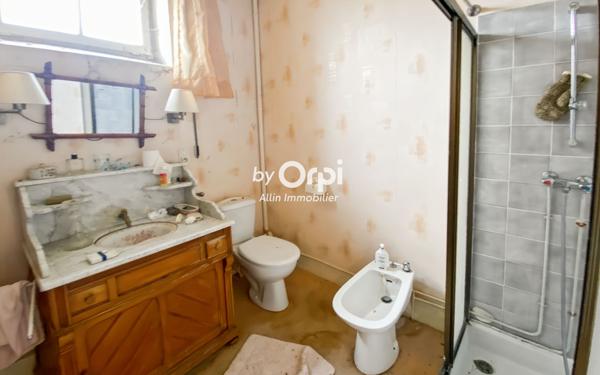 Maison à vendre    2 pièces •  Viersat