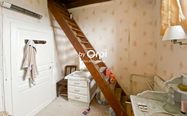 Maison à vendre    2 pièces •  Viersat