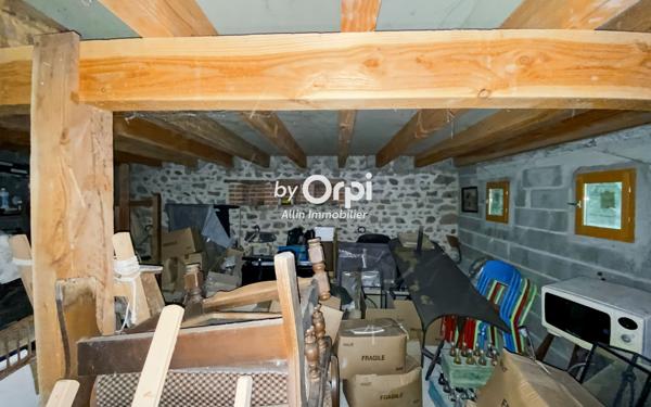 Maison à vendre    2 pièces •  Viersat