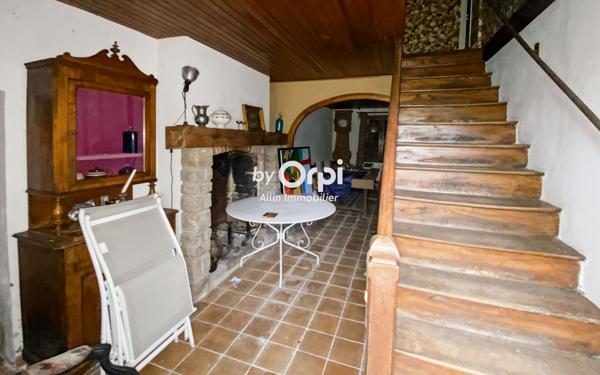 Maison à vendre    2 pièces •  Viersat