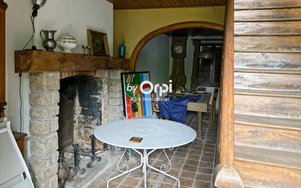 Maison à vendre    2 pièces •  Viersat