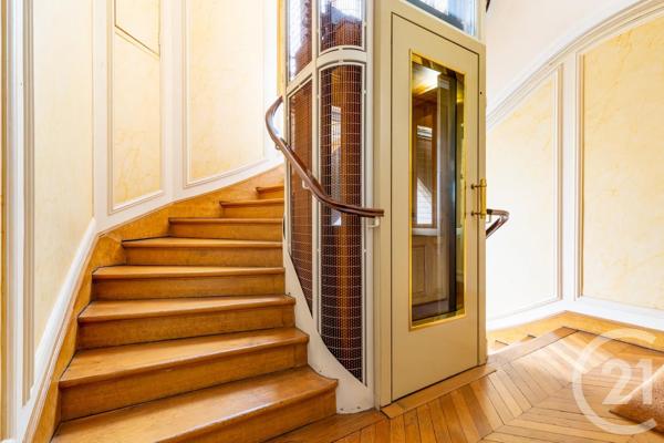 Appartement F3 à vendre  3 pièces - 62,35 m 2   PARIS  - 75003