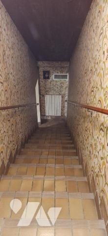 BASSOUES, ancienne ferme et dépendances  au bout du chemin