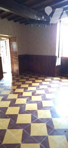 BASSOUES, ancienne ferme et dépendances  au bout du chemin