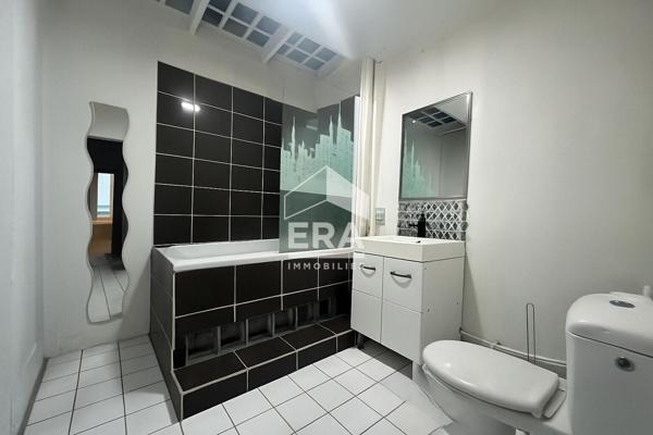 Maison de ville (immeuble) à vendre - BLOIS - CENTRE-VILLE, 1 logt. T3 triplex  + 1 local