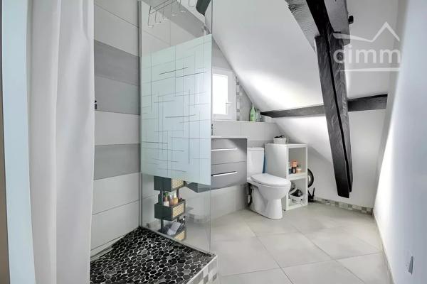 ✨ À découvrir sans tarder : charmant T2 en duplex rénové au cœur de Valgelon-La Rochette ! ✨