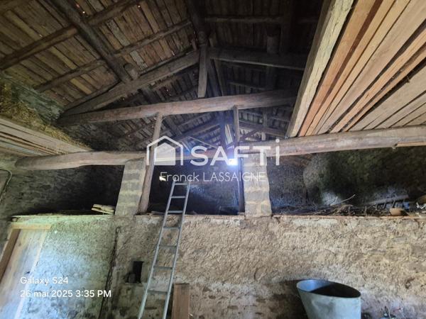 Corps de Ferme terrain sans vis à vis +puits d'eau