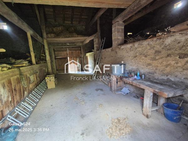 Corps de Ferme terrain sans vis à vis +puits d'eau