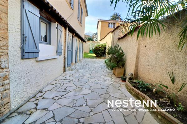 Appartement Rez de jardin Saint Priest Village 5 pièces 145 m2 terrasse jardin