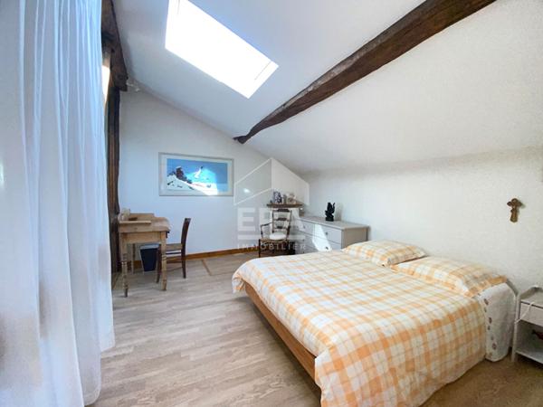 AV Maison en pierre à Bassillac et Auberoche 10 pièce(s) 228 m2