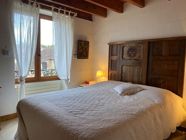 AV Maison en pierre à Bassillac et Auberoche 10 pièce(s) 228 m2