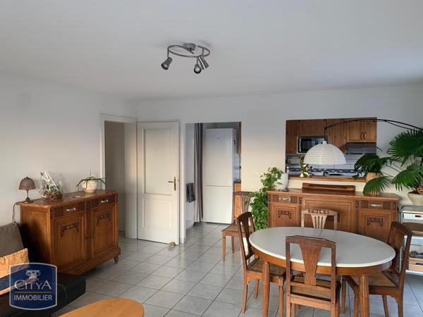 Appartement à louer 3 pièces 75.05m²