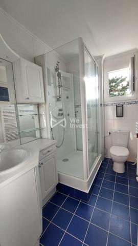 Secteur prisé : MAGNIFIQUE villa  de 295 m2 , 9 pièces, avec jardin , garages et piscine