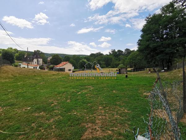 Terrain constructible dans un hameau isolé