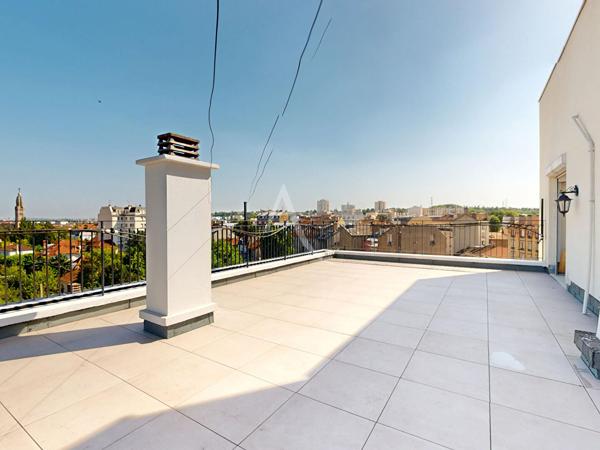 VILLEMOMBLE, QUARTIER DE L'ÉGLISE, APPARTEMENT FAMILIAL AVEC TERRASSE ROOFTOP, BALCON FILANT, BOX ET VUE DÉGAGÉE, 93.8 m2