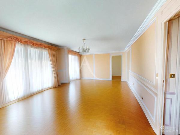 VILLEMOMBLE, QUARTIER DE L'ÉGLISE, APPARTEMENT FAMILIAL AVEC TERRASSE ROOFTOP, BALCON FILANT, BOX ET VUE DÉGAGÉE, 93.8 m2
