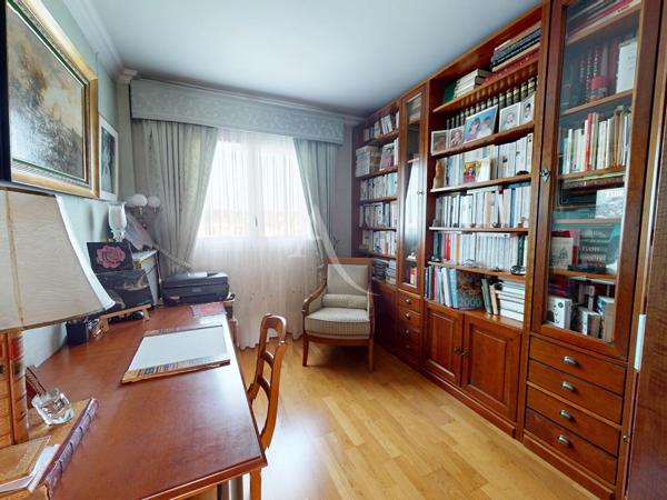 VILLEMOMBLE, QUARTIER DE L'ÉGLISE, APPARTEMENT FAMILIAL AVEC TERRASSE ROOFTOP, BALCON FILANT, BOX ET VUE DÉGAGÉE, 93.8 m2