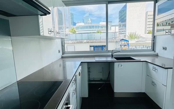 Appartement à vendre    3 pièces • 73,06 m2 Puteaux