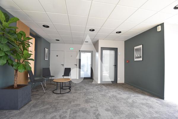 Bureaux 1 pièce 53 m2