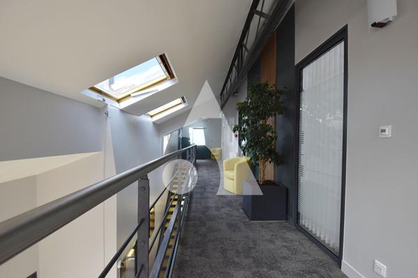 Bureaux 1 pièce 53 m2