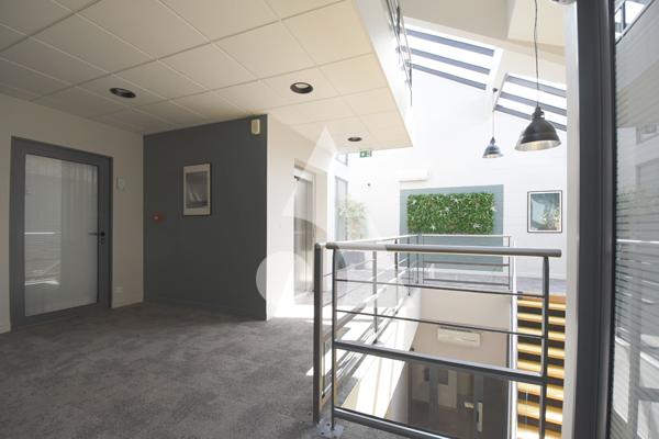 Bureaux 1 pièce 53 m2