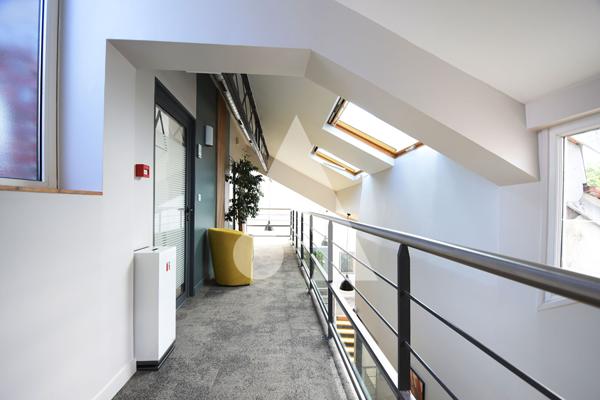 Bureaux 1 pièce 53 m2