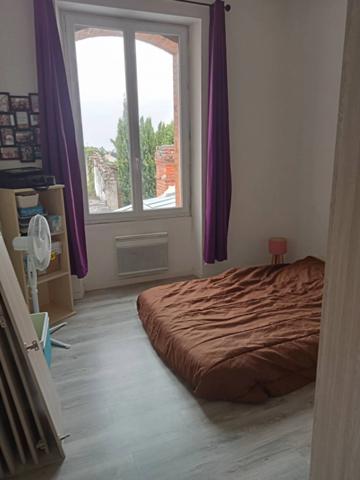 LUCON COEUR DE VILLE PROCHE COMMERCES ET LYCEES SPACIEUX ET LUMINEUX APPARTEMENT 50 M²/T3 2 CHAMBRES