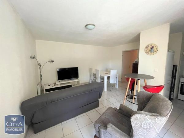 Appartement à louer 3 pièces 59.54m² Albi (81000)