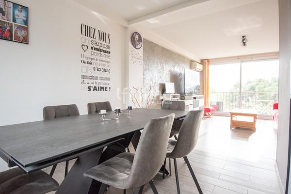 Dernier étage au calme – T3 lumineux avec balcon et stationnement