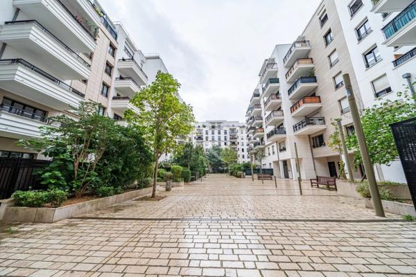 Suresnes - Résidence Sisley - Appartement 3 pièces 69m² - Parking en sus