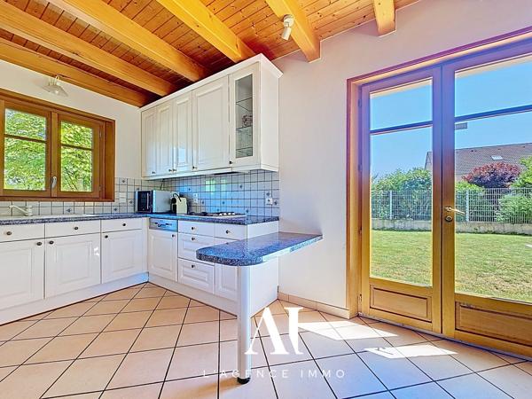 BAISSE DE PRIX - 500m Frontière - Maison T7 Jardin véranda T2 indépendant sous sol complet 74 580 Viry
