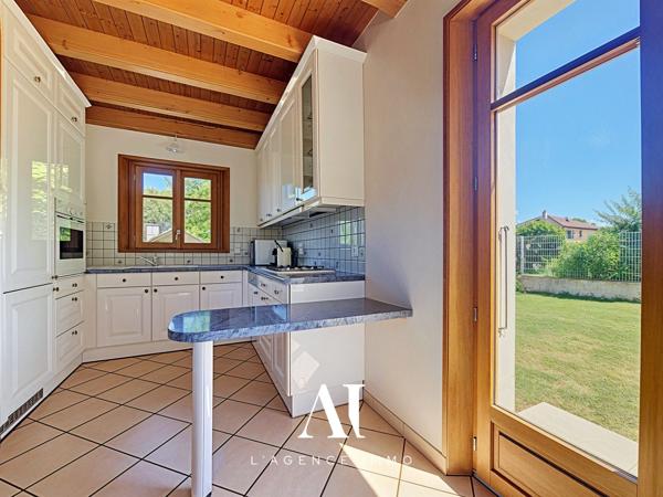 BAISSE DE PRIX - 500m Frontière - Maison T7 Jardin véranda T2 indépendant sous sol complet 74 580 Viry