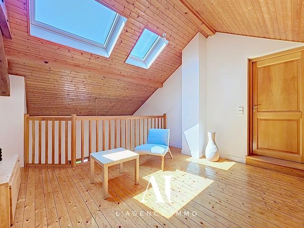 BAISSE DE PRIX - 500m Frontière - Maison T7 Jardin véranda T2 indépendant sous sol complet 74 580 Viry