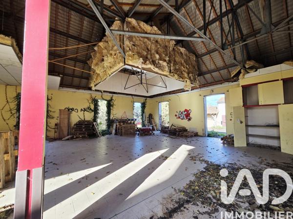 Immeuble à vendre 2 000 m² Mirebeau