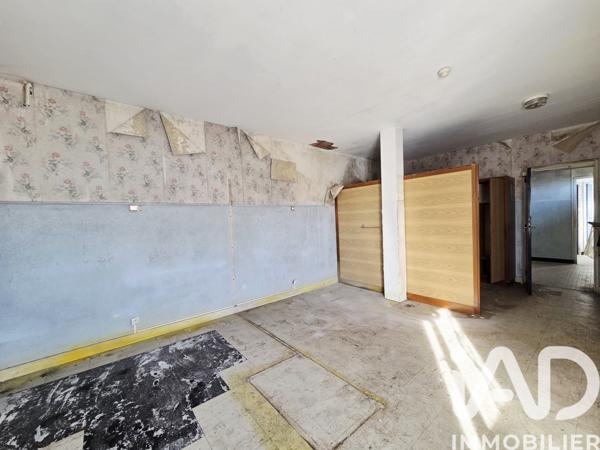 Immeuble à vendre 2 000 m² Mirebeau