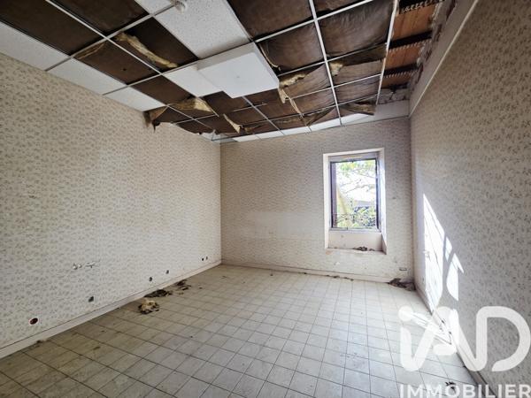 Immeuble à vendre 2 000 m² Mirebeau