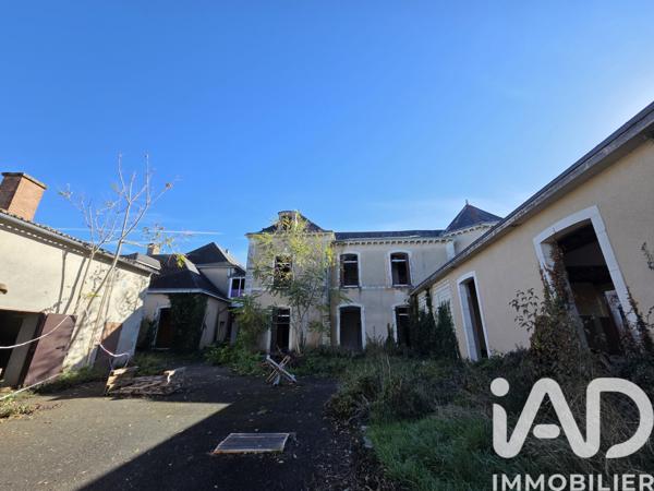 Immeuble à vendre 2 000 m² Mirebeau