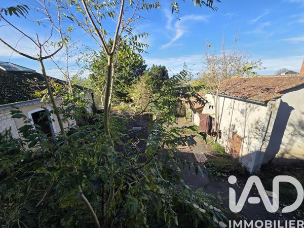 Immeuble à vendre 2 000 m² Mirebeau