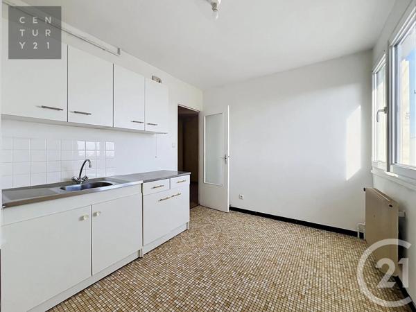 Appartement 3 à vendre  3 pièces - 65,65 m 2   TROYES  - 10
