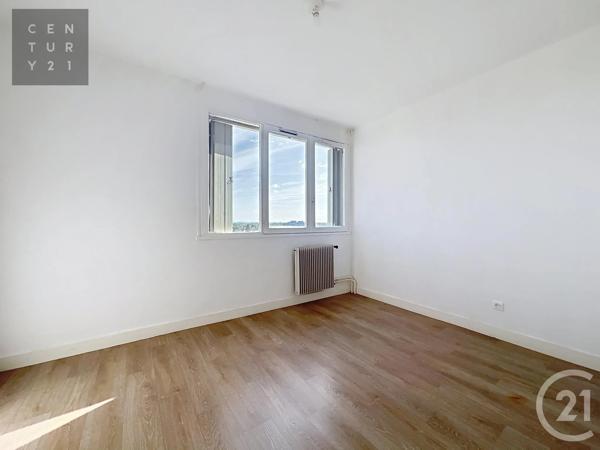 Appartement 3 à vendre  3 pièces - 65,65 m 2   TROYES  - 10