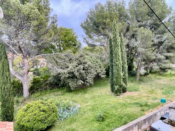 Dpt Vaucluse (84), à vendre BEAUMES DE VENISE maison P8 de 250 m² - Terrain de 3 000,00 m²