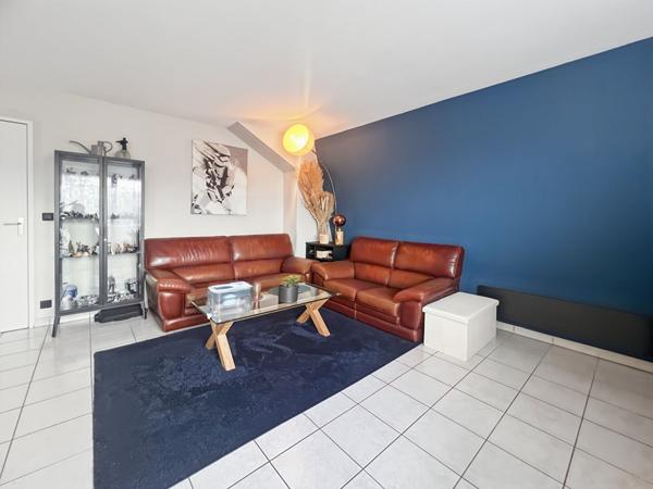 Dans secteur prisé à DAMMARIE-LES-LYS, appartement 3 pièces rénové